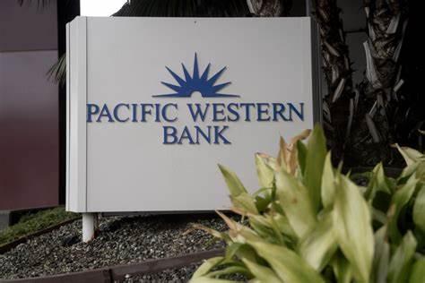 Read more about the article PacWest Bank (PACW) Stocks Drop 30% on News of Recent Deposit Withdraws